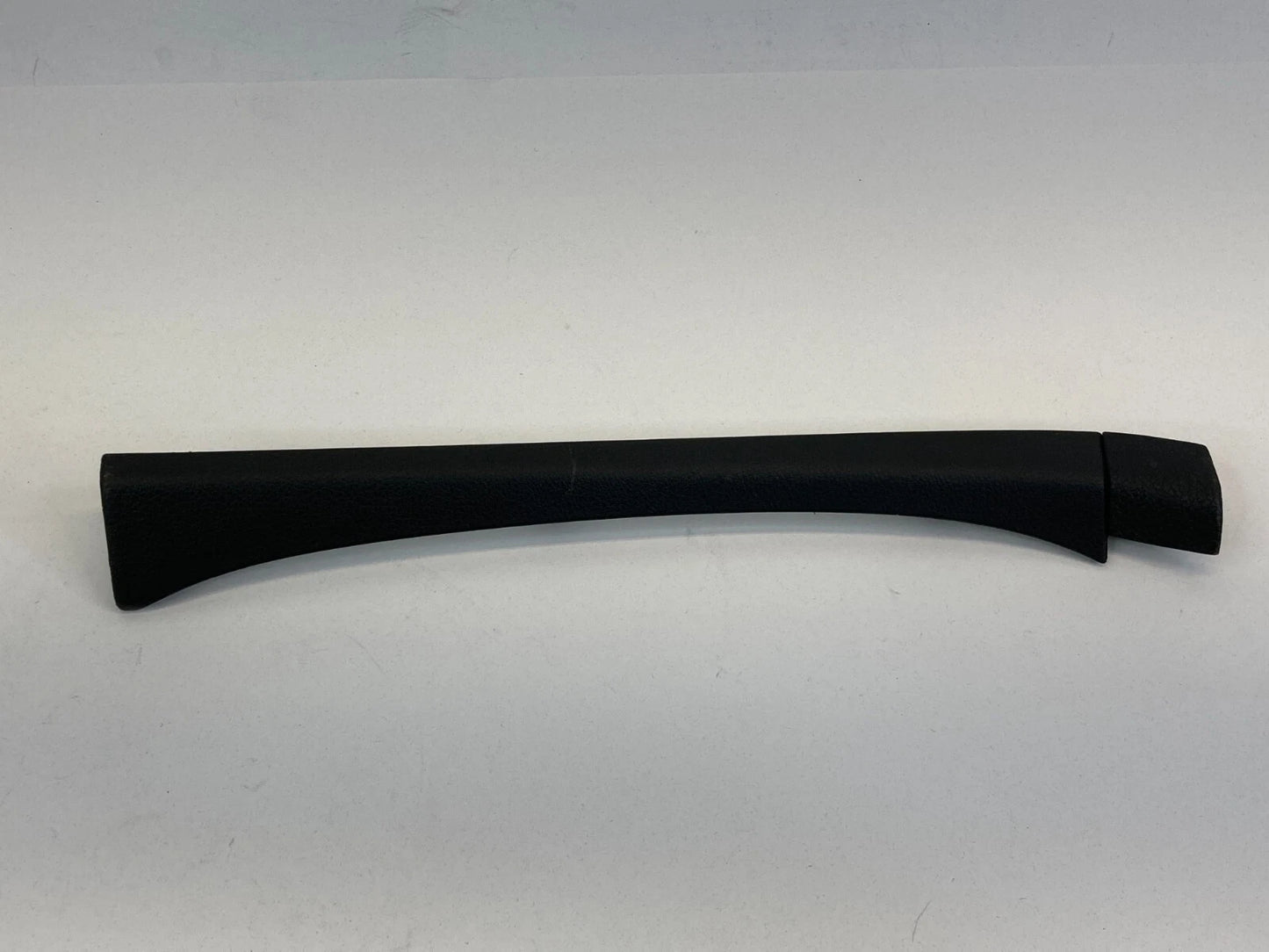 2006-2010 VOLKSWAGEN PASSAT INNER LEFT KICK PANEL TRIM LINING TRIM 3C0-868-237