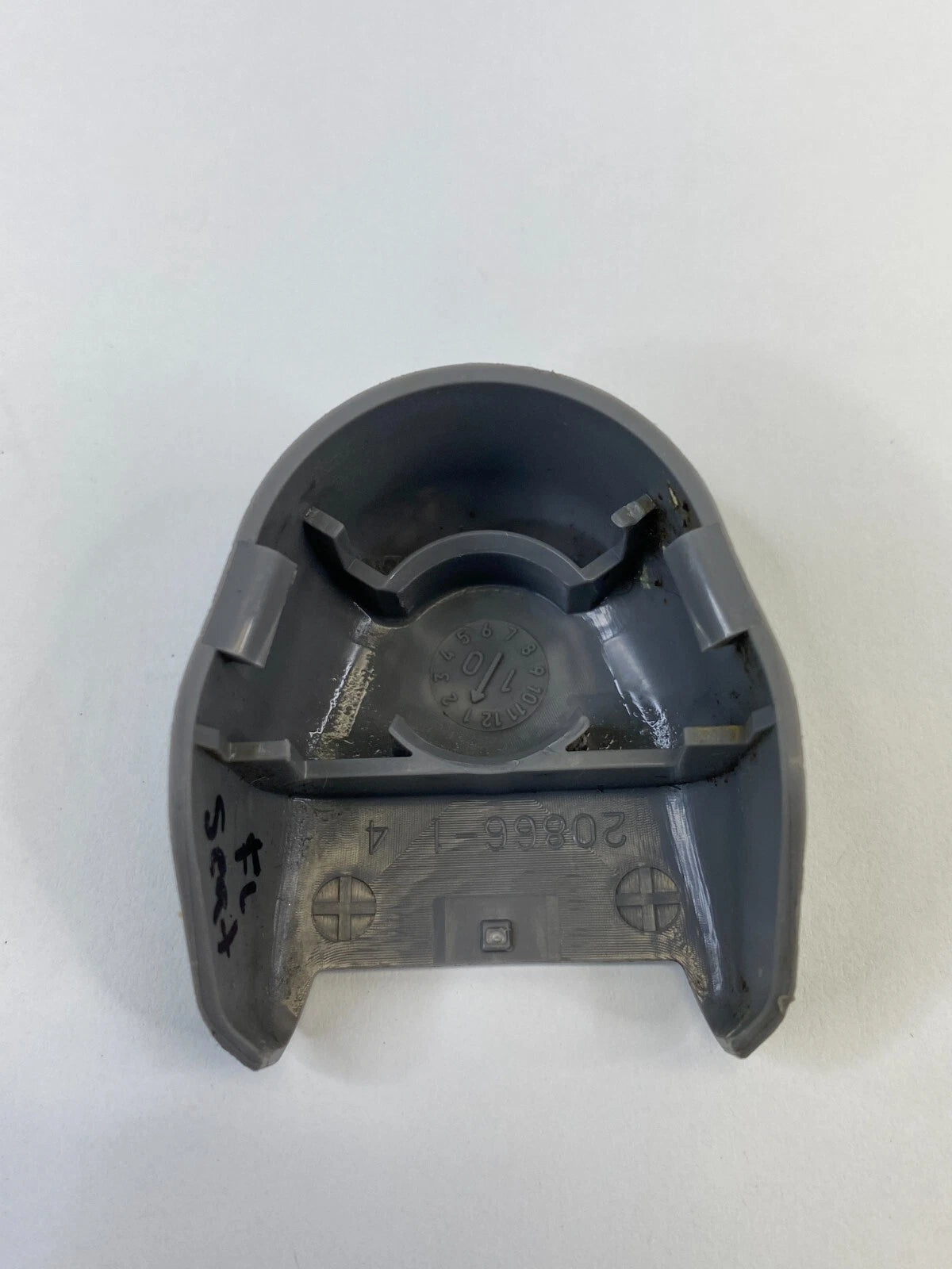 07-10 HYUNDAI ELANTRA FRONT LEFT DRIVER SIDE SEAT BELT ANCHOR LOWER COVER TRIM