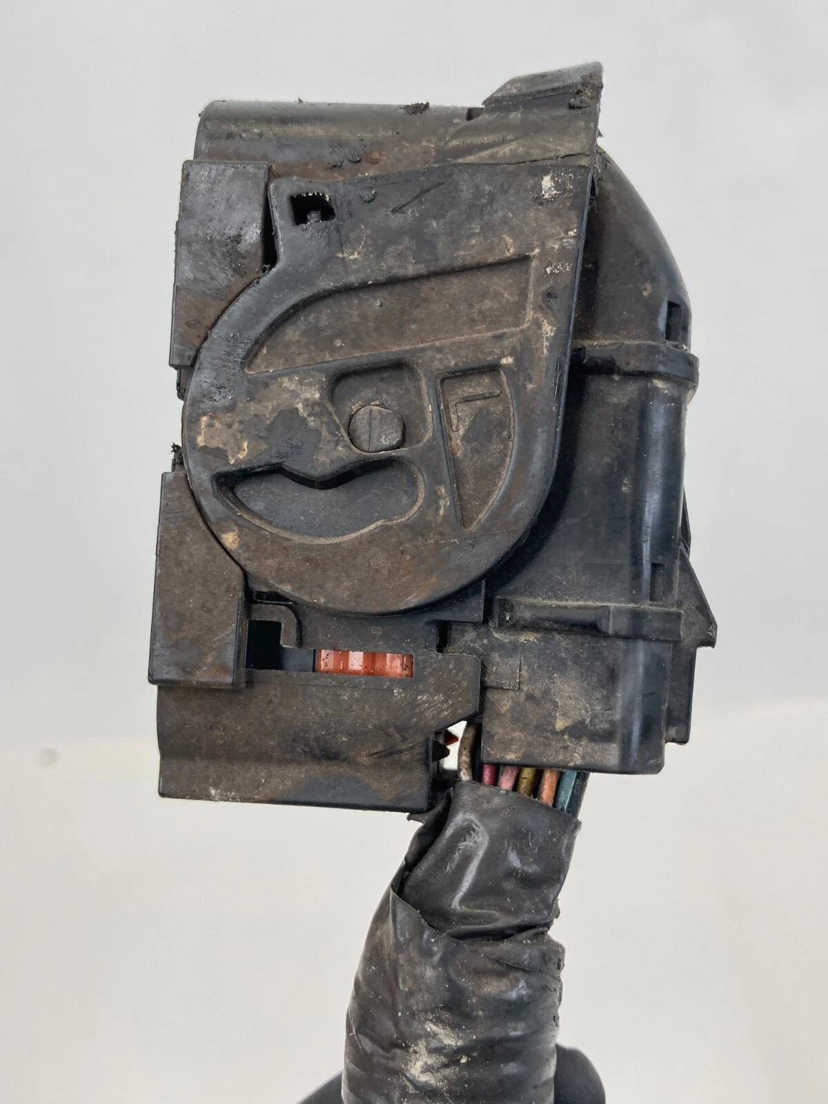 2011 NISSAN ROGUE FWD 2.5L L4 AT ABS ANTI LOCK BRAKE PUMP CONNECTOR PLUG RELAY