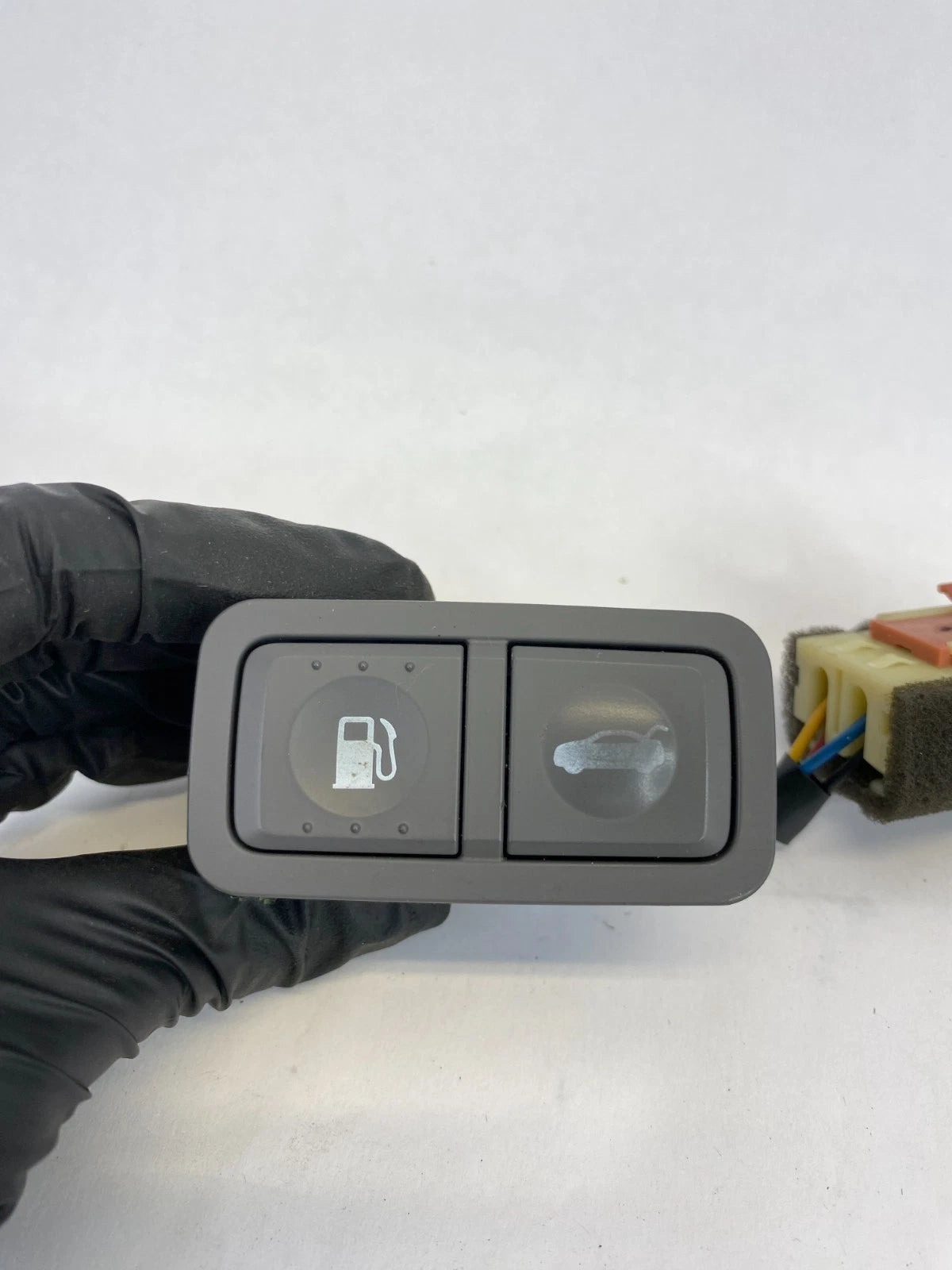 2011-2014 HYUNDAI SONATA DASHBOARD TRUNK LID RELEASE SWITCH BUTTON GRAY OEM