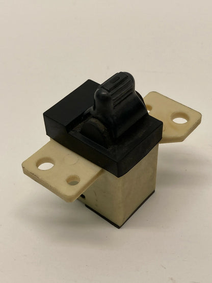 93-97 DODGE INTREPID CONCORDE 94-97 LHS FRONT RIGHT SIDE DOOR LOCK SWITCH OEM