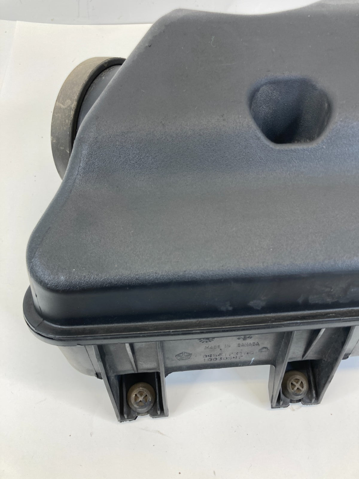 12 13 14 15 16 Chrysler Town & Country Air Intake Cleaner Resonator 4861731AC