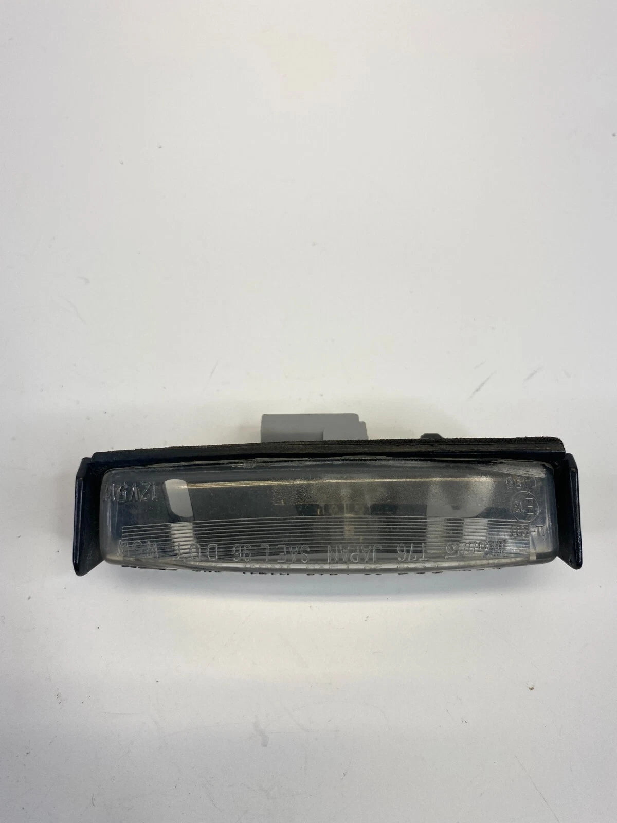 1998-2005 LEXUS GS300 REAR TRUNK LICENSE PLATE LIGHT LAMP TRIM PANEL OEM