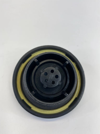 1999-2002 NISSAN PATHFINDER 98-01 MAXIMA FUEL FILLER TANK GAS LID CAP COVER OEM