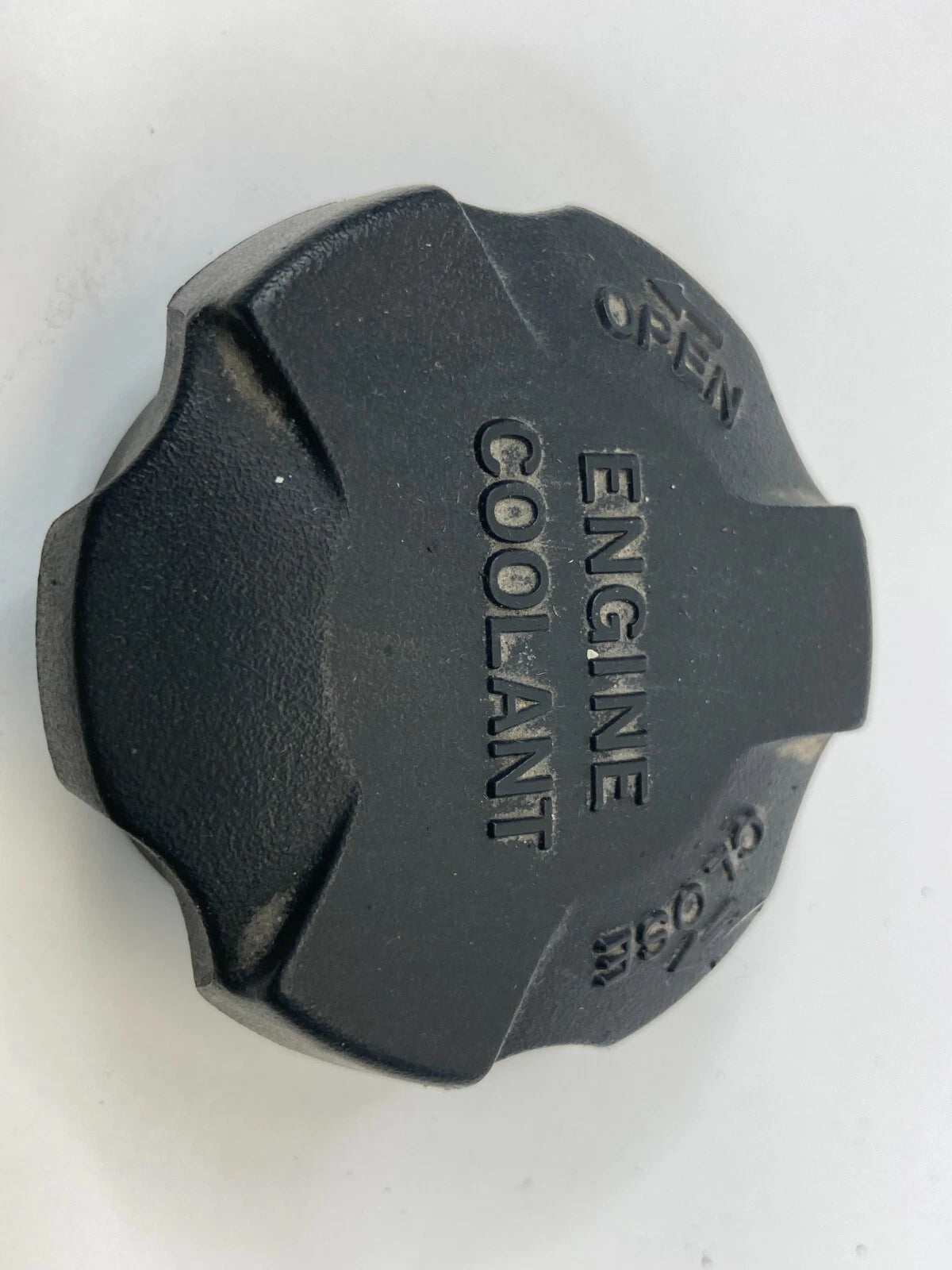 2006-2011 HYUNDAI ACCENT 1.6L RADIATOR ENGINE COOLANT RESERVOIR CAP TANK COVER