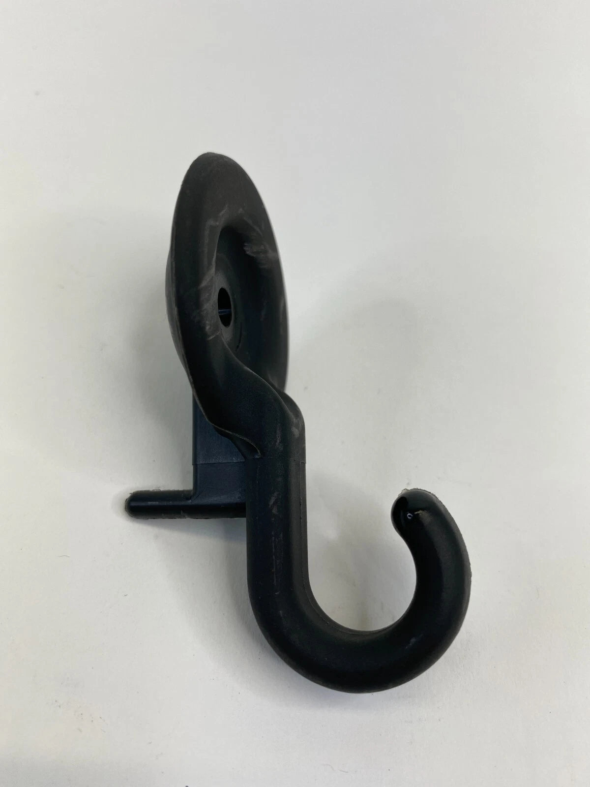 03 04 05 06 07 HONDA ACCORD SEDAN REAR TRUNK TIE DOWN HOOK 84662-SP0 OEM