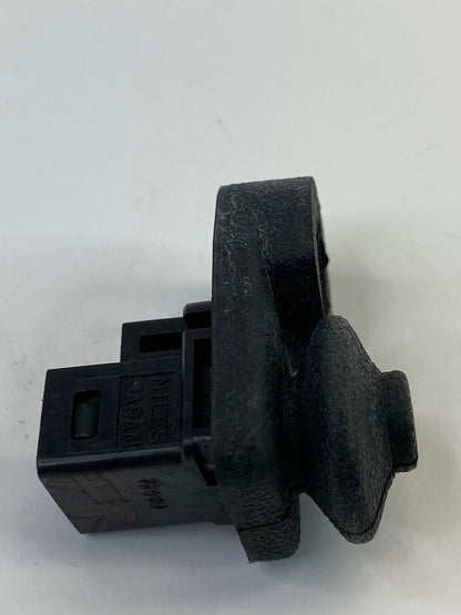 2003-2008 INFINITI G35 SEDAN FRONT RIGHT DOOR AJAR JAMB LIGHT LAMP SWITCH BUTTON
