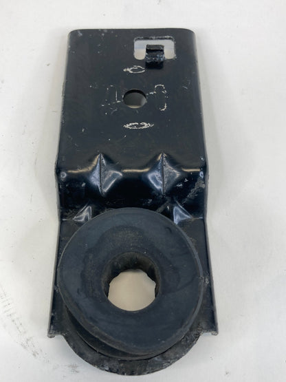 1998-2002 Lincoln Town Car Mount Radiator Upper Bracket Mount Pair Set