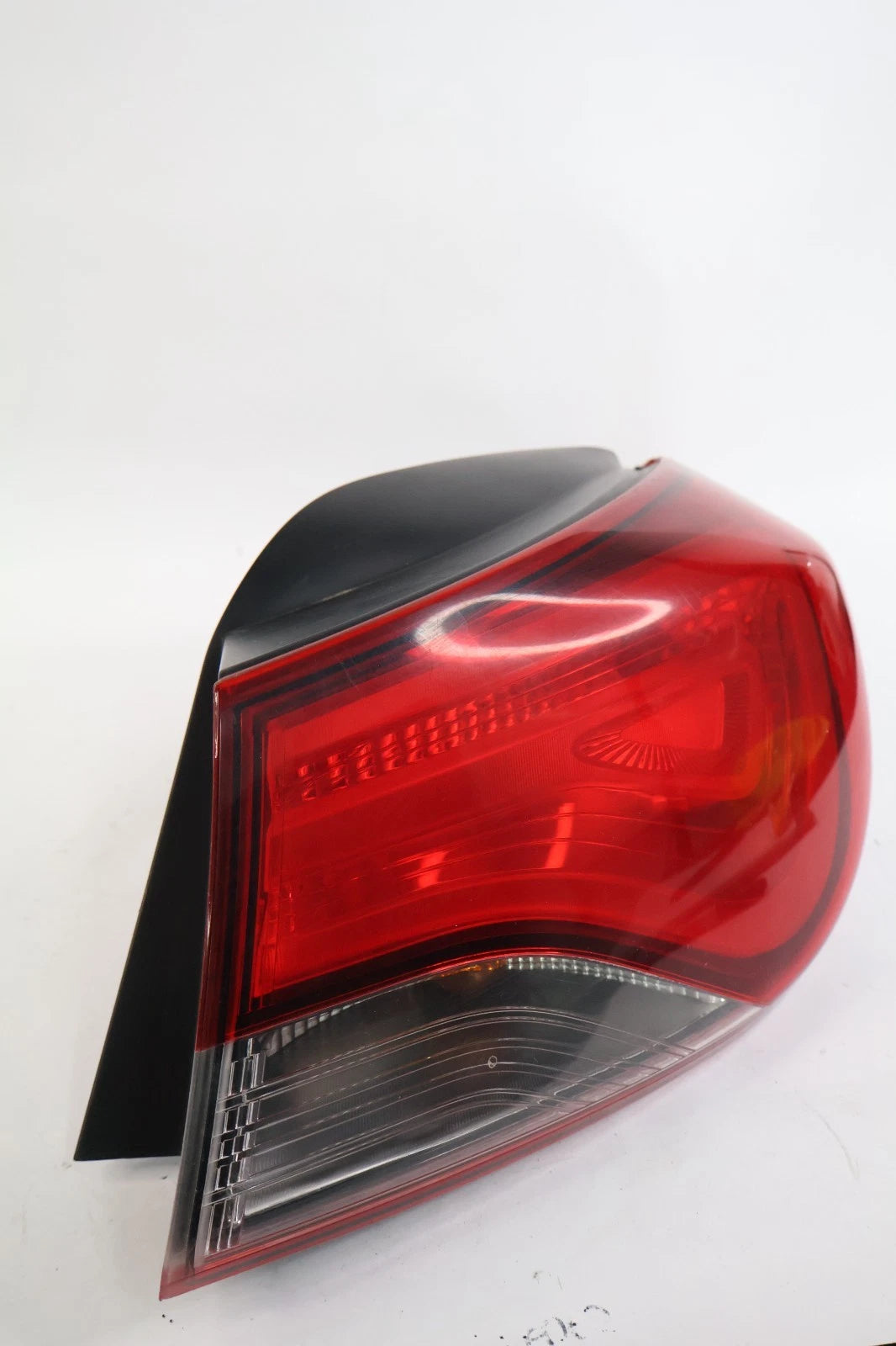 2014-2016 HYUNDAI ELANTRA REAR RIGHT SIDE HALOGEN TAILLIGHT TAIL LAMP 92402-3Y5