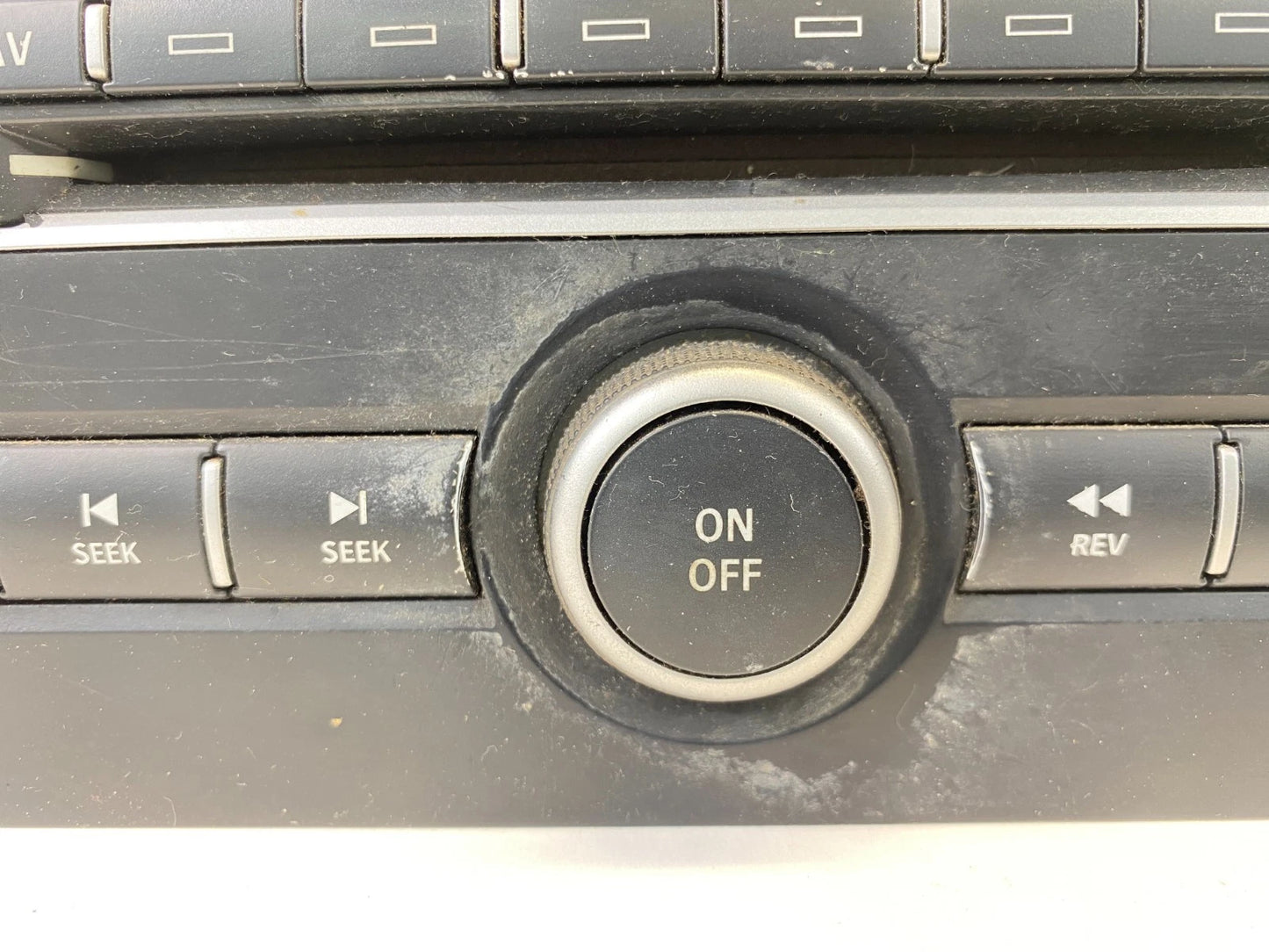 2007-2011 SAAB 9-3 SEDAN RADIO STEREO RECEIVER CD PLAYER HEAD UNIT OEM 12774898