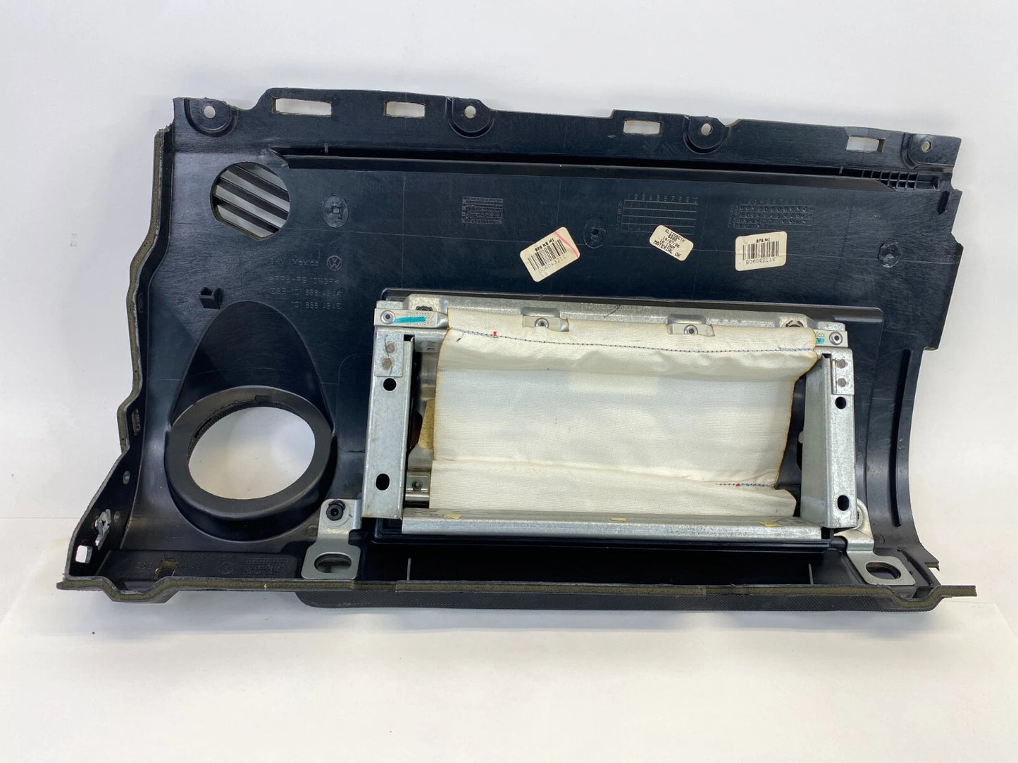 1998-2010 VOLSKWAGEN BEETLE FRONT RIGHT SIDE DASH PANEL TRIM W/ DEFROST VENT OEM