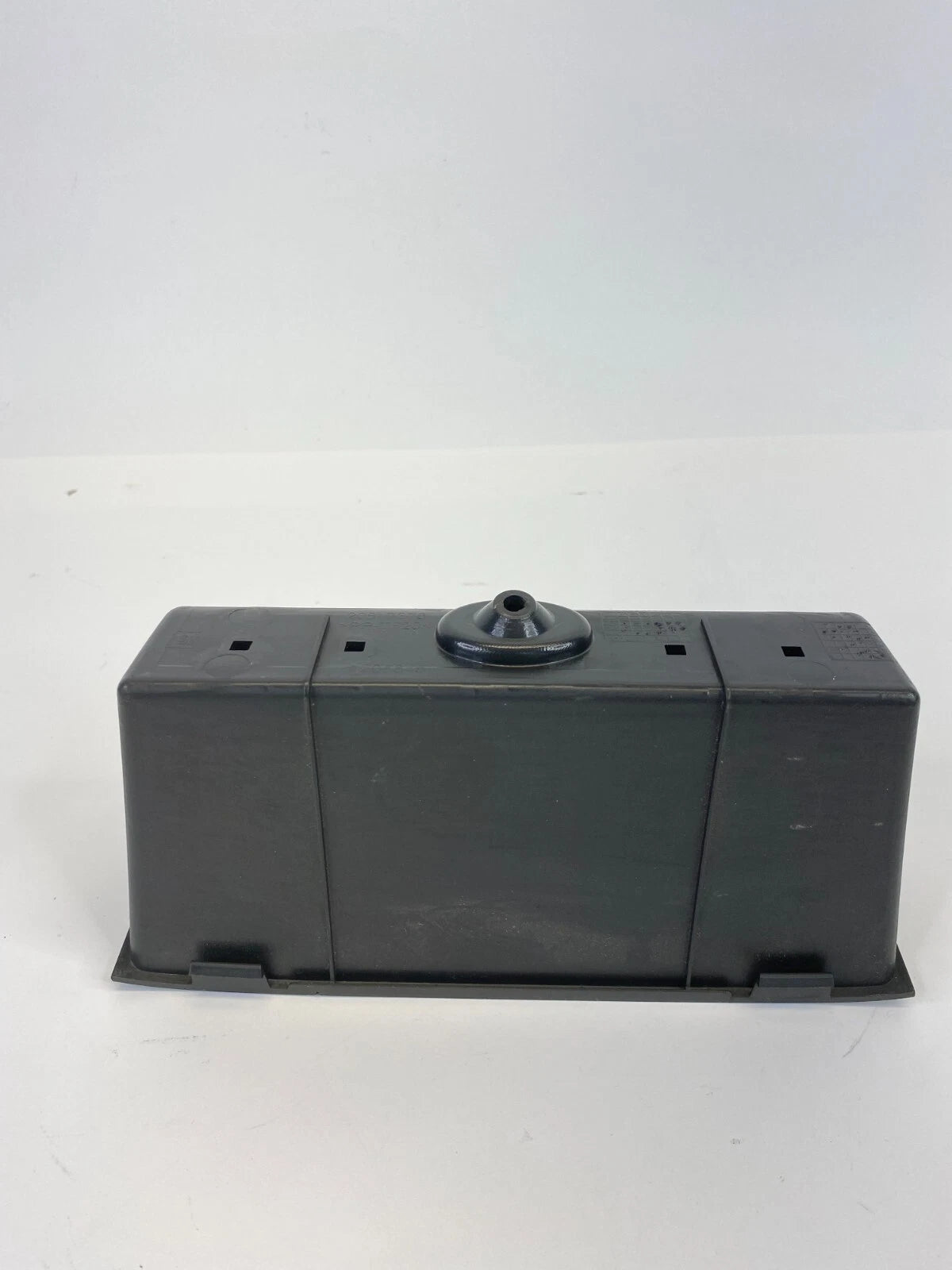 12-15 CHEVY CAPTIVA SPORT FLOOR CONSOLE STORAGE TRAY COIN COMPARTMENT 20817376
