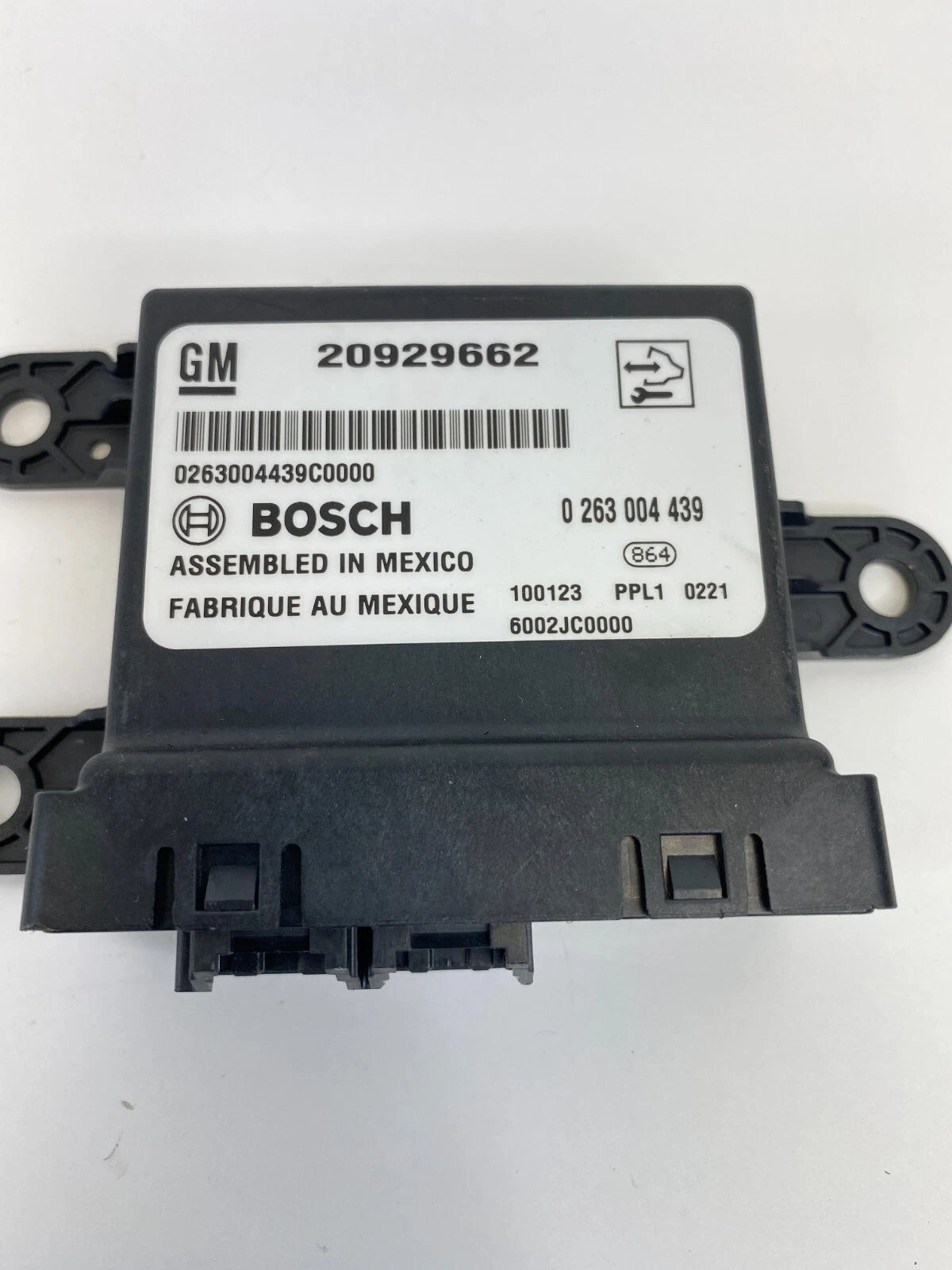 10-16 GMC ACADIA 10-17 ENCLAVE PARKING AID ASSIST CONTROL MODULE 20929662 OEM