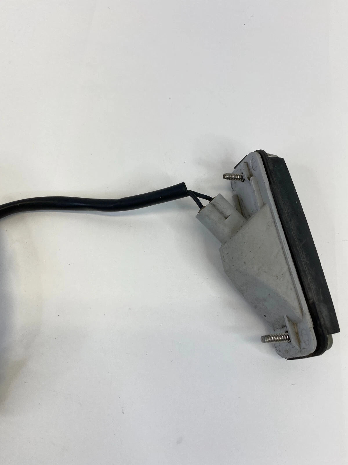 2003-2007 SUBARU FORESTER REAR TRUNK LICENSE PLATE LIGHT LAMP PAIR SET OEM