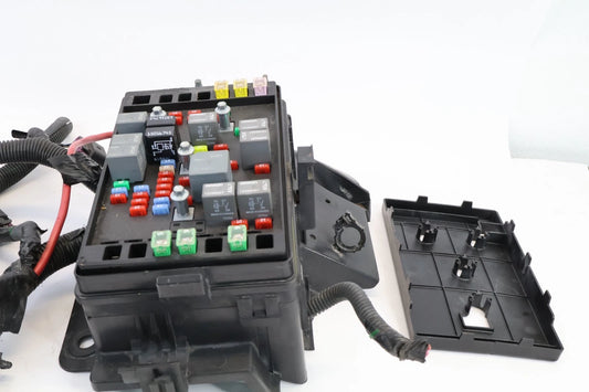 2004 CHEVY TRAILBLAZER ENVOY 4.2L ENGINE FUSE RELAY BOX JUNCTION BLOCK 15196419