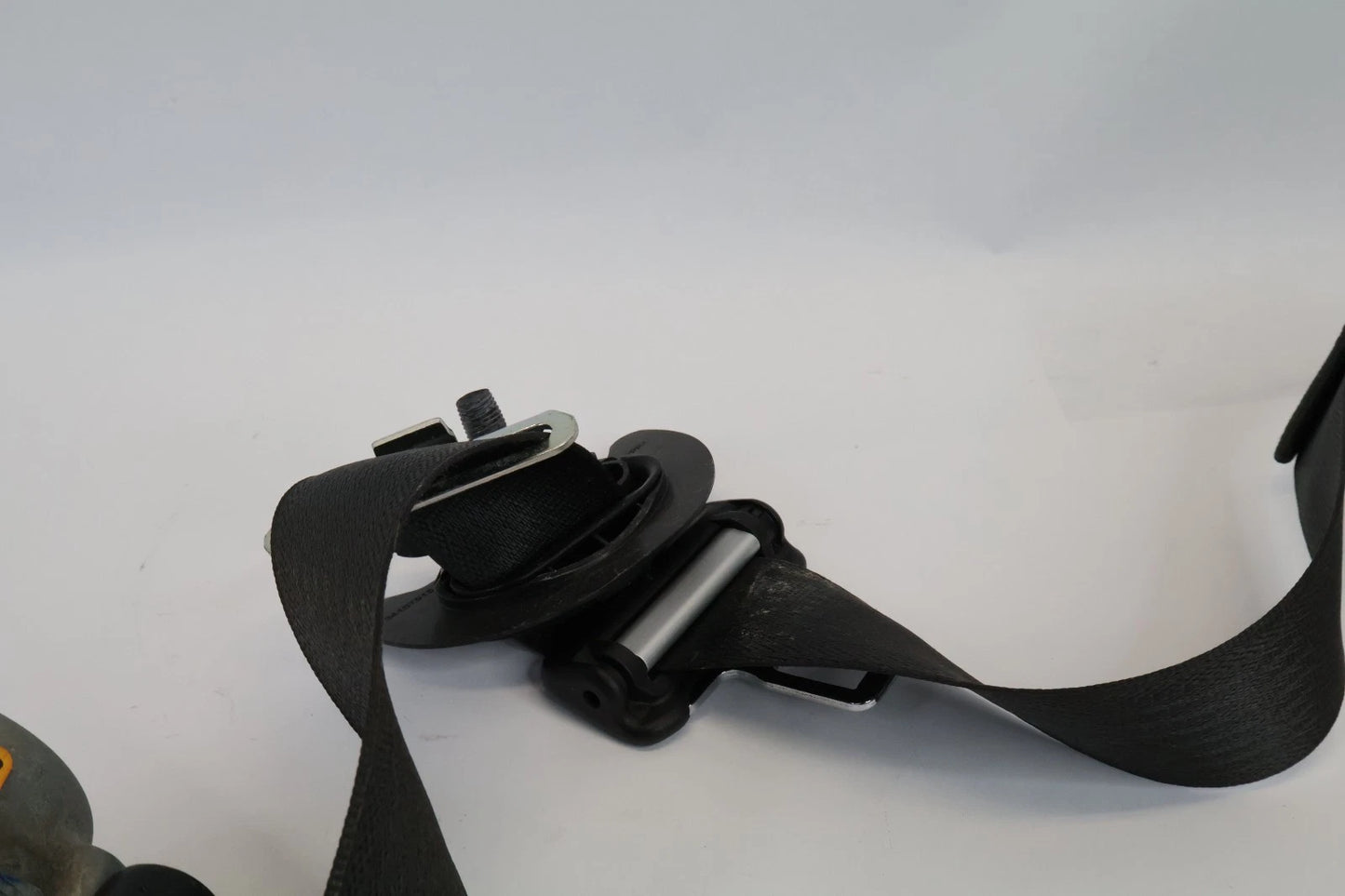 2016-2019 CHEVROLET CRUZE FRONT RIGHT PASSENGER SEAT BELT RETRACTOR 42583481 OEM