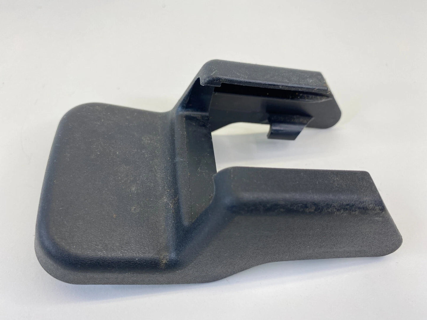 2002 2003 02 03 LEXUS ES300 FRONT LEFT SEAT TRACK END COVER CAP TRIM OEM