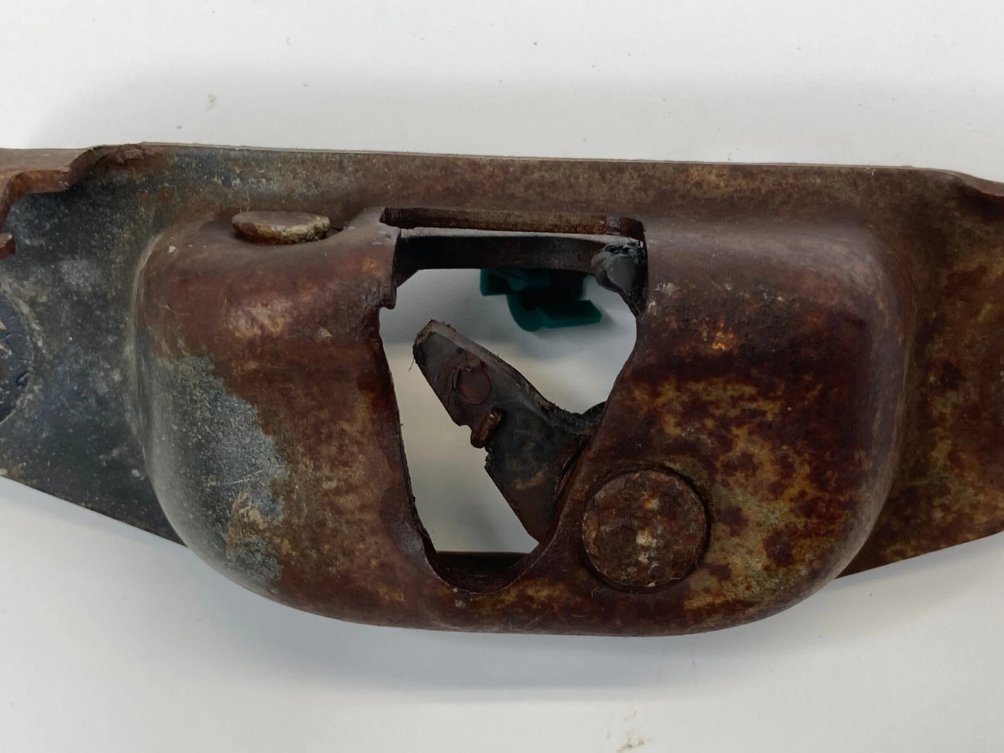 2007-2019 CHEVY SILVERADO 2500 HD REAR SIDE TAILGATE DOOR LATCH ACTUATOR OEM