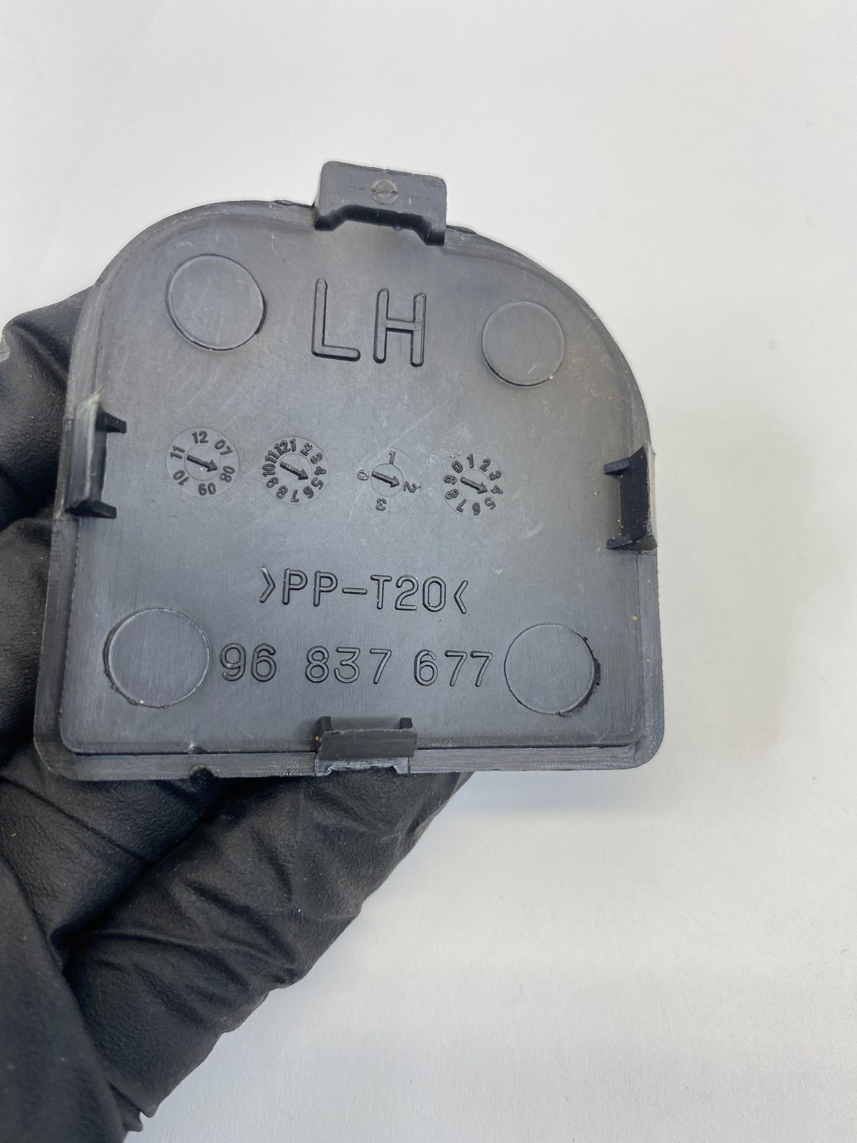 04-11 Chevy Aveo 07-11 Aveo5 Left Side Steering Wheel Blank Cover Trim 96837677