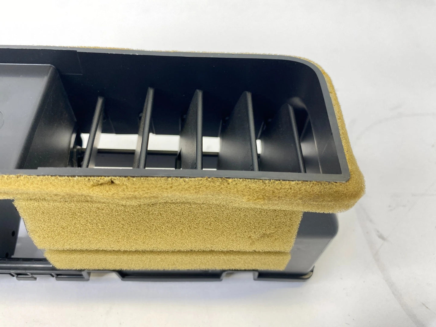 2007-2011 HONDA ELEMENT CENTER DASH A/C AIR VENT OUTLET DUCT 77251-SCVW-A010 OEM
