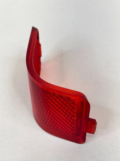 2004-2008 CHRYSLER PACIFICA REAR LEFT SIDE INTERIOR DOOR LIGHT LAMP REFLECTOR