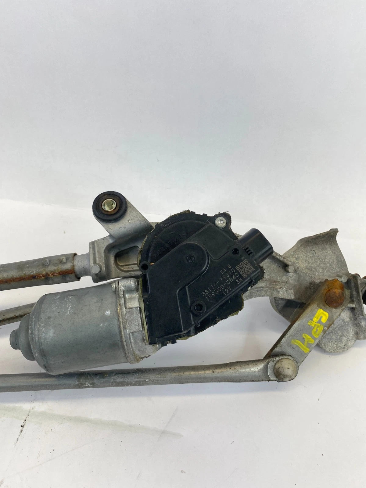 2010-2013 SUZUKI KIZASHI FRONT WINDSHIELD WIPER MOTOR W/ LINKAGE 38110-79J10 OEM