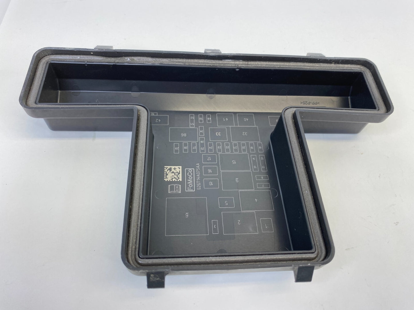 2013-2016 Ford Fusion 1.5L L4 Engine Compartment Fuse Box Lid Cover G2GT14A075AA