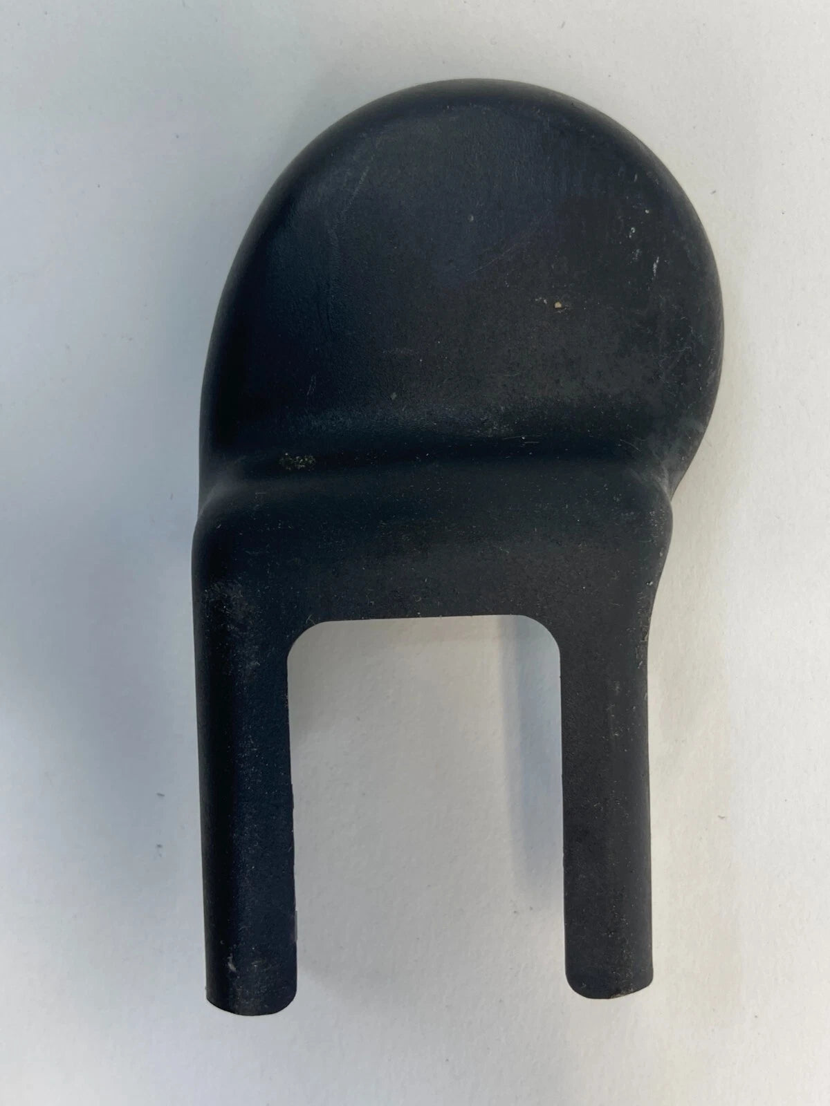 2011-2016 HYUNDAI ELANTRA FRONT LEFT SIDE OUTER TRACK END COVER CAP TRIM OEM