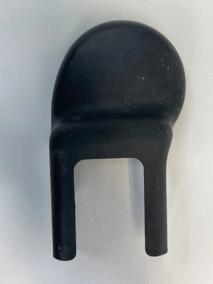2011-2016 HYUNDAI ELANTRA FRONT LEFT SIDE OUTER TRACK END COVER CAP TRIM OEM