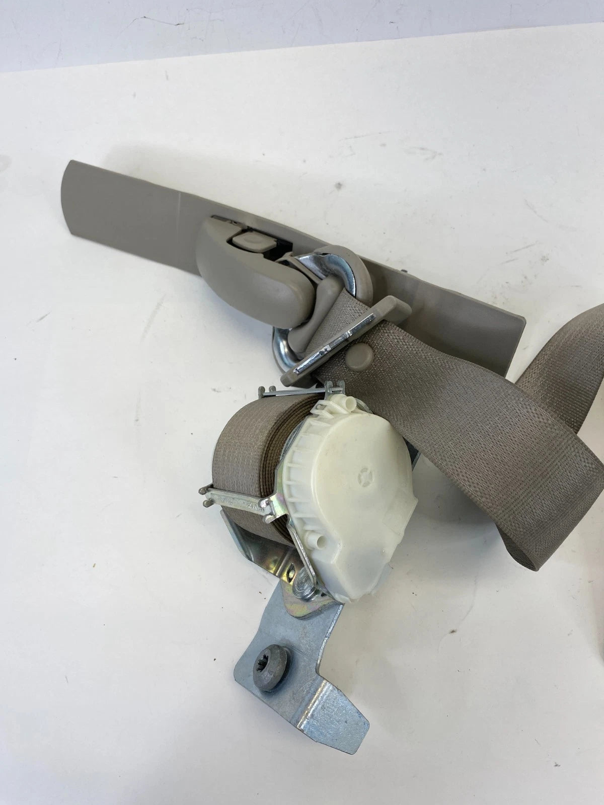 2007-2014 FORD EXPEDITION FRONT RIGHT SEAT BELT RETRACTOR W/ ADJUSTER OEM