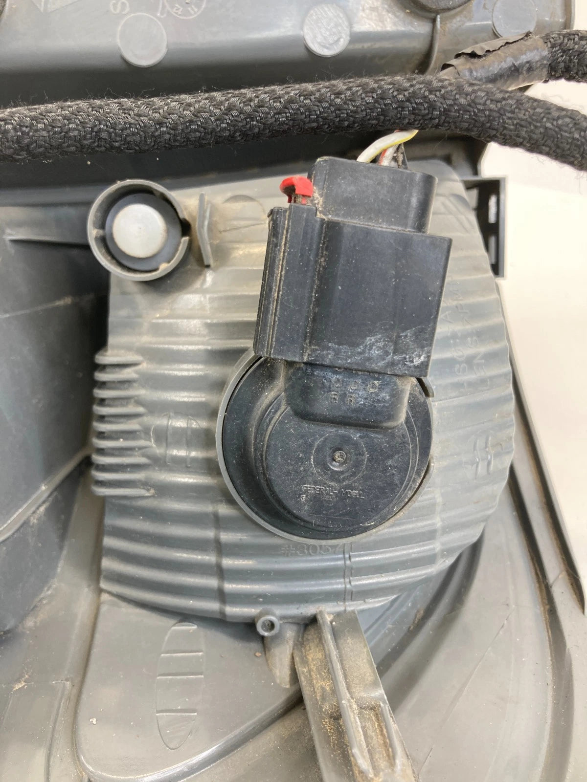 2011 2012 2013 DODGE DURANGO RIGHT PASSENGER SIDE TAIL LIGHT OUTER TAILLIGHT OEM