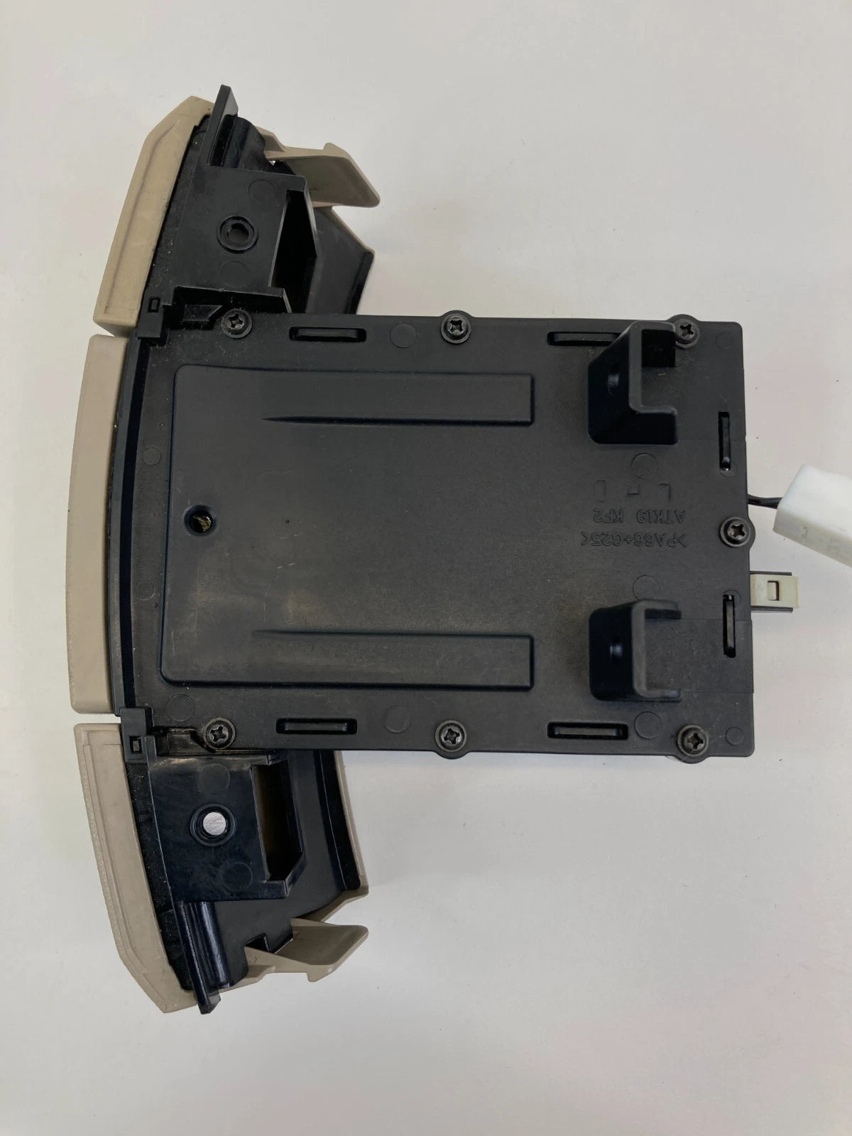 2007-2010 HYUNDAI ELANTRA SEDAN CENTER DASH ASHTRAY ASH TRAY COMPARTMENT STORAGE