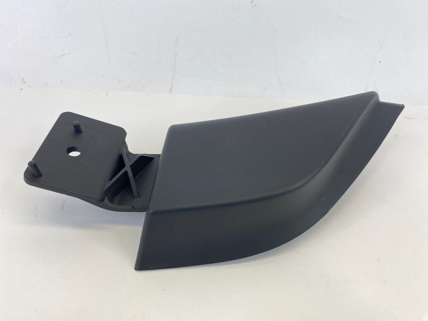 2007-2009 Cadillac SRX Front Left Interior Door Mirror Corner Cover Trim OEM