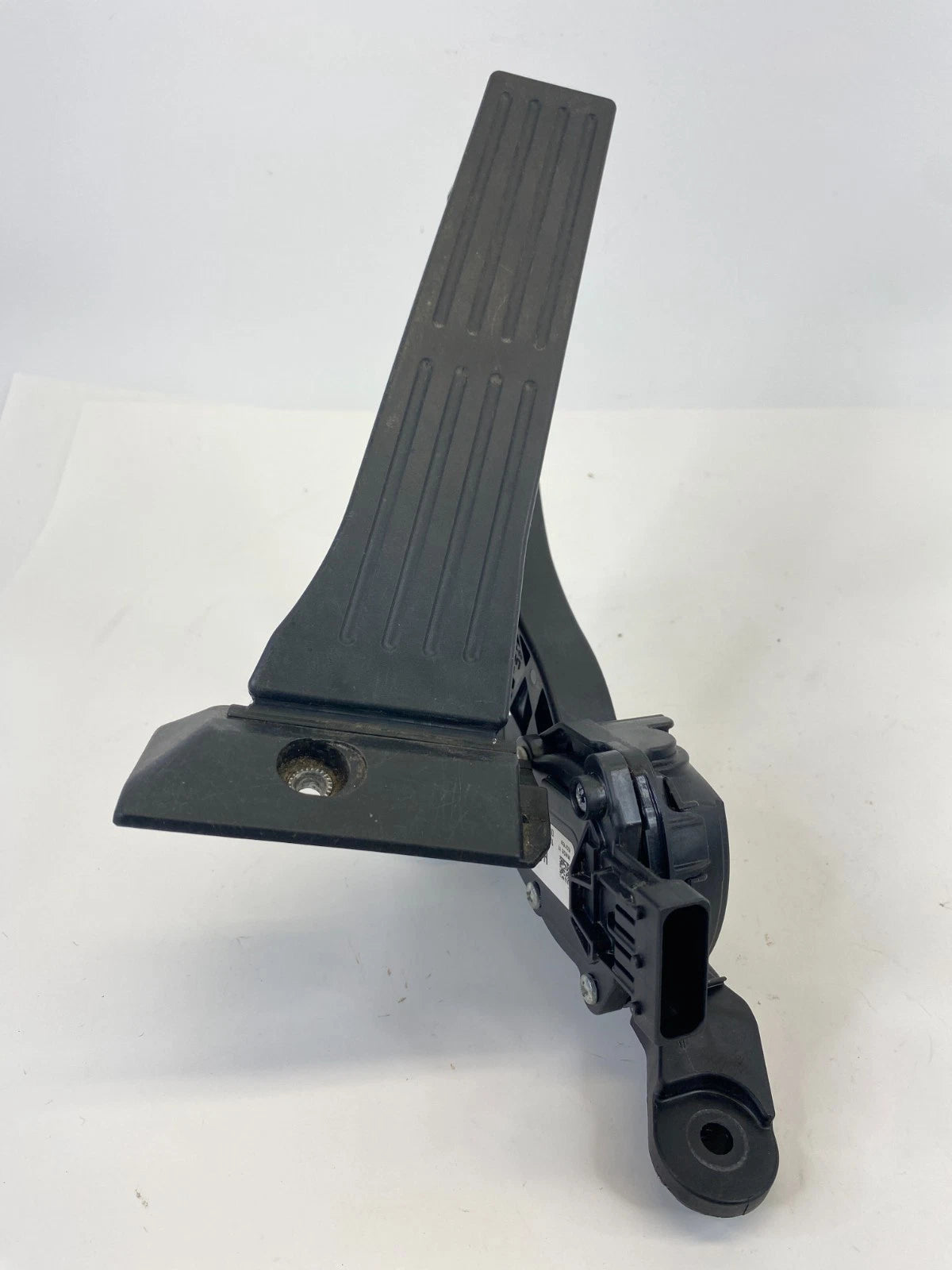 2015-2019 Hyundai Sonata 2.4L L4 DOHC 16V Gas Accelerator Pedal Sensor Assy OEM