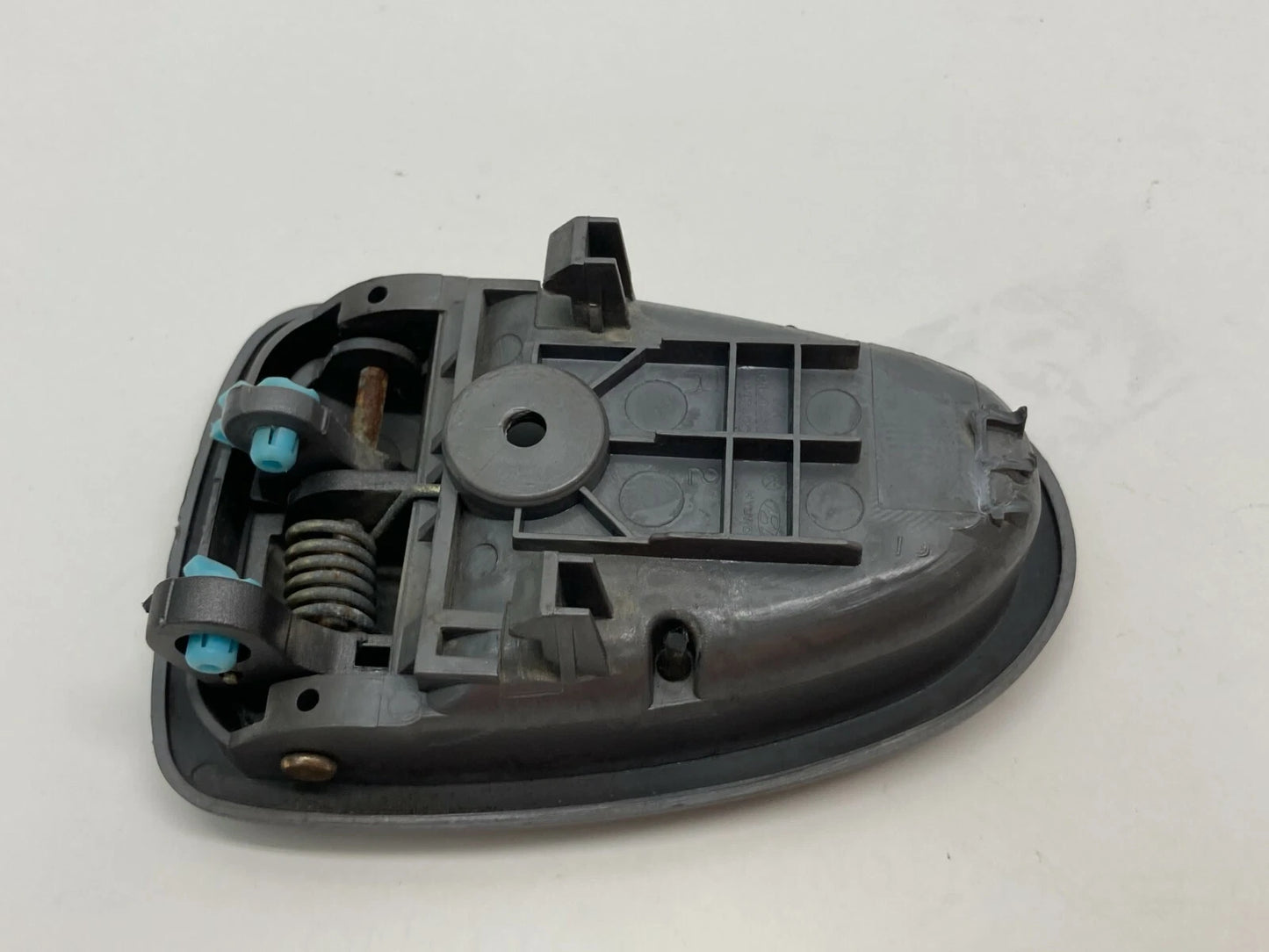 00 01 02 03 HYUNDAI ACCENT REAR RIGHT SIDE INTERIOR DOOR HANDLE 82620-25000 OEM