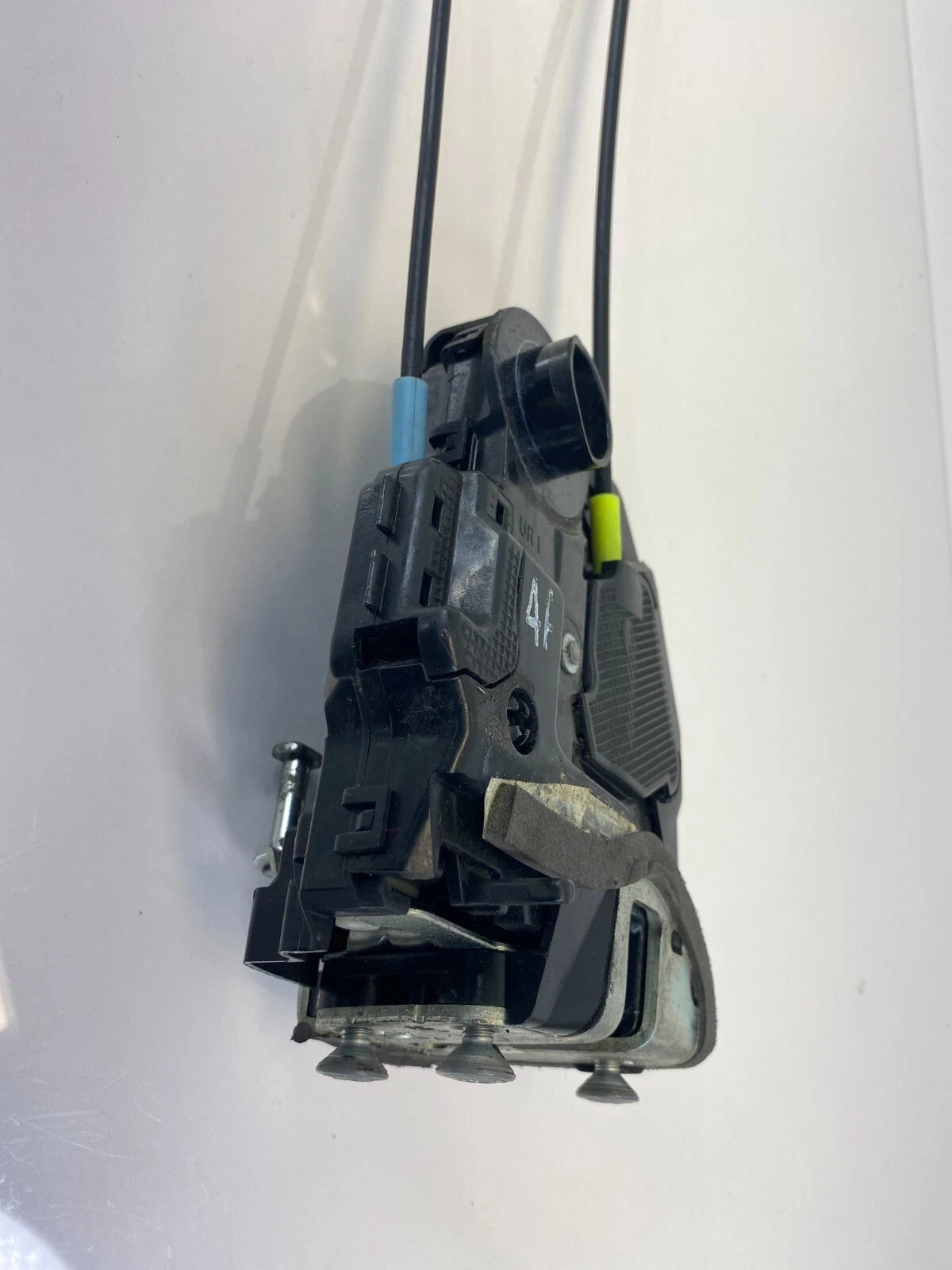 2009 2010 Pontiac Vibe Rear Right Back Side POWER Door Lock Latch