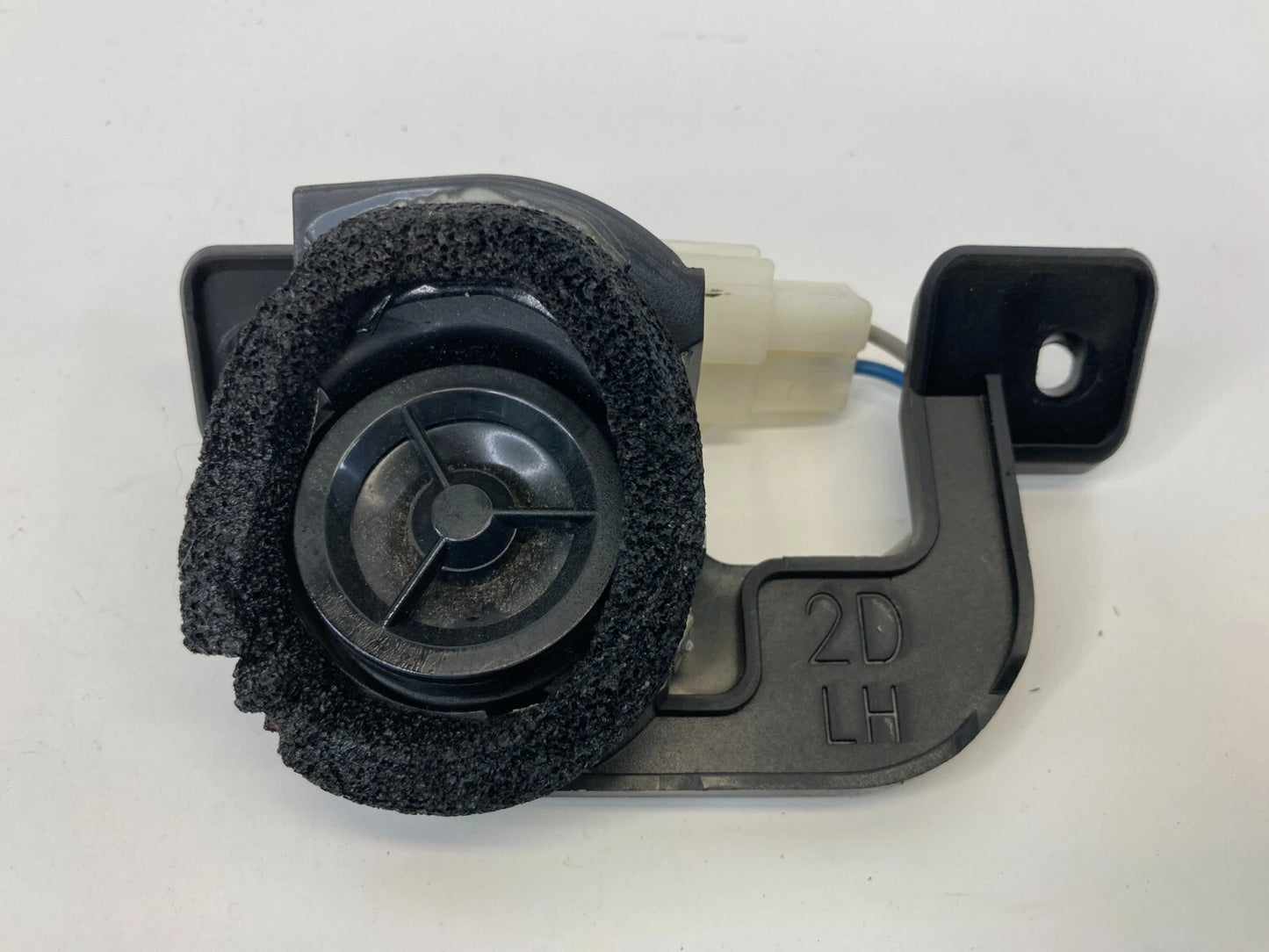 2005-2009 SUBARU OUTBACK LEGACY LEFT DRIVER FRONT DOOR TWEETER SPEAKER OEM
