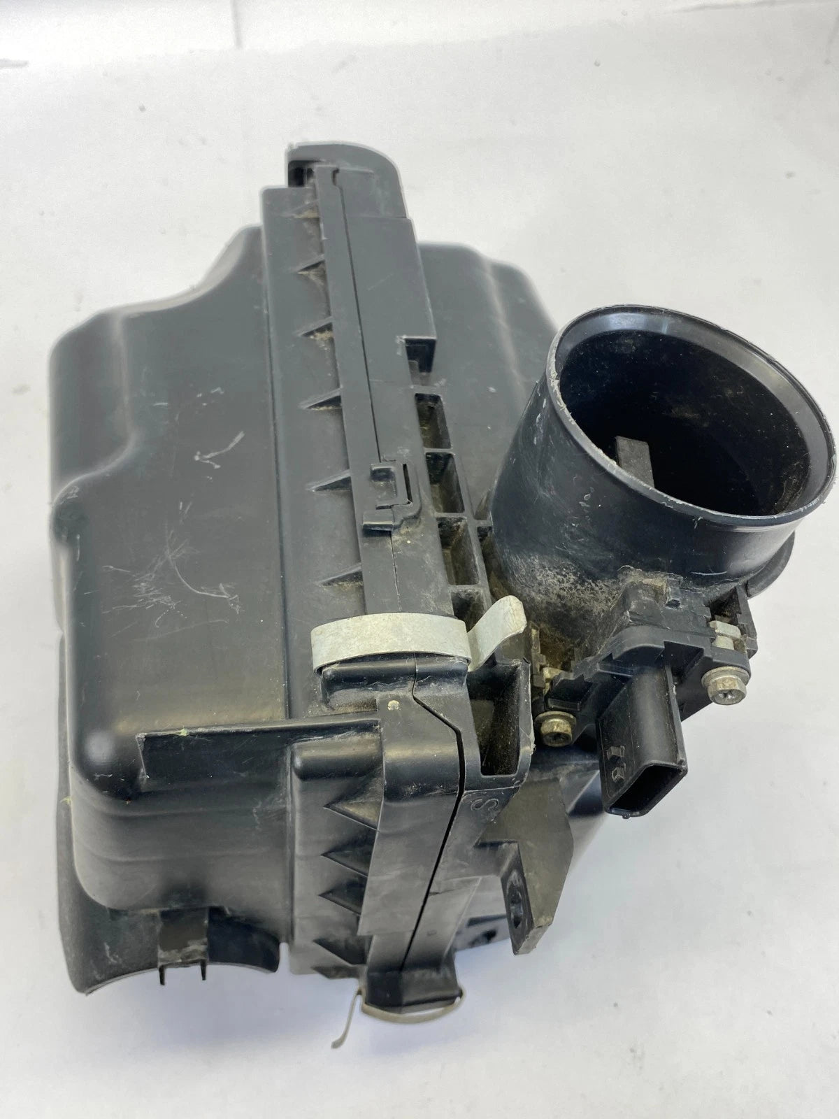 2013-2019 NISSAN SENTRA 1.8L L4 A/T AIR CLEANER FILTER BOX ASSEMBLY 16500-3RC2A