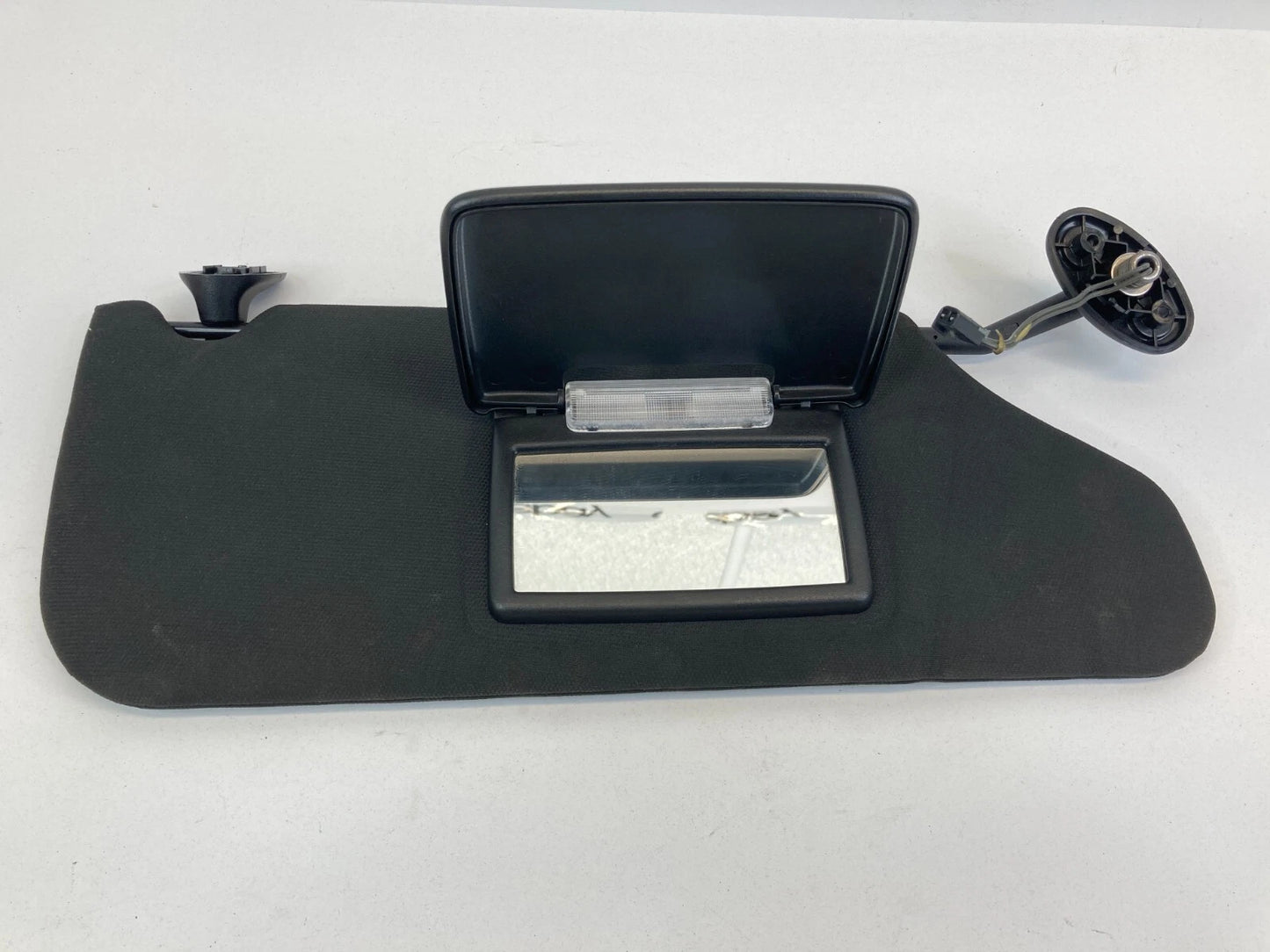 11-14 DODGE AVENGER RIGHT PASSENGER SIDE SUNVISOR SUN VISOR ILLUMINATED BLACK