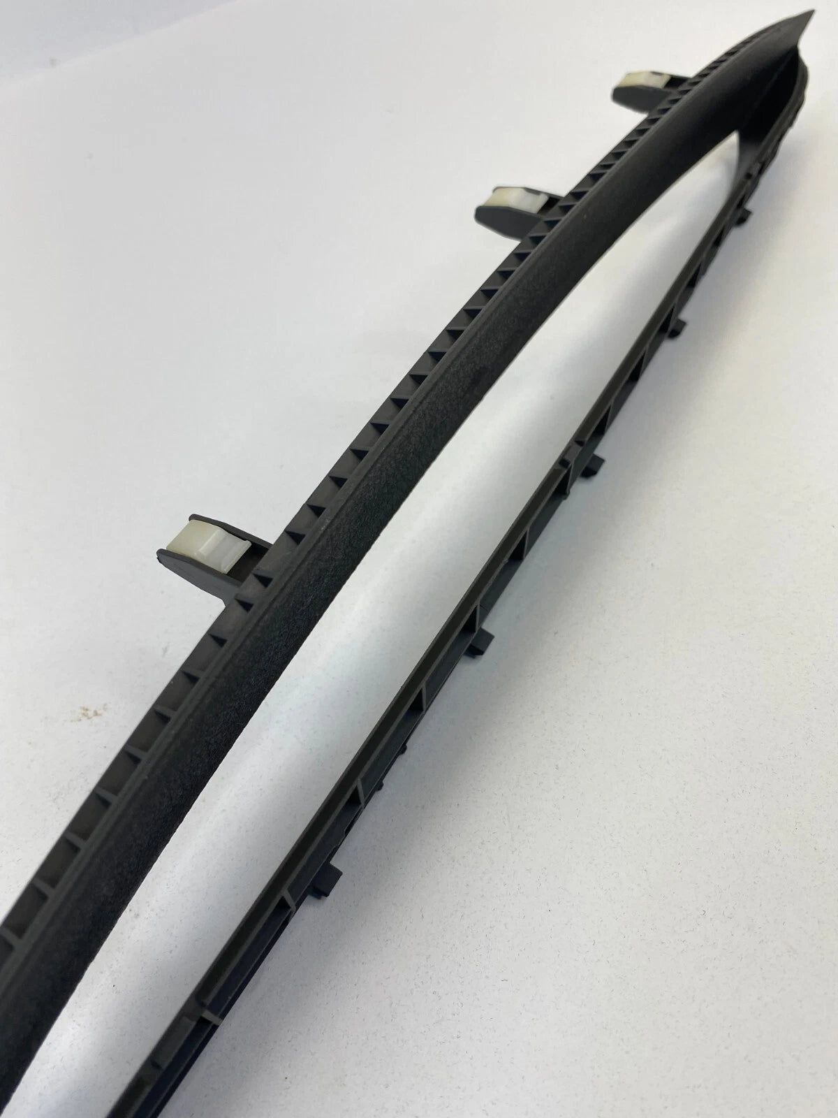 07-11 TOYOTA CAMRY FRONT DEFROSTER VENT CLOCK TRIM COVER PANEL TRIM 55981-06040