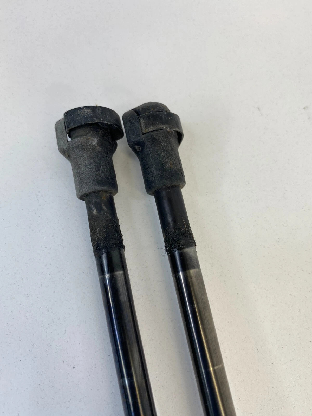 04-10 BMW X3 REAR TRUNK HATCH LIFT SUPPORT CYLINDER SHOCK STRUT SET 51243400379