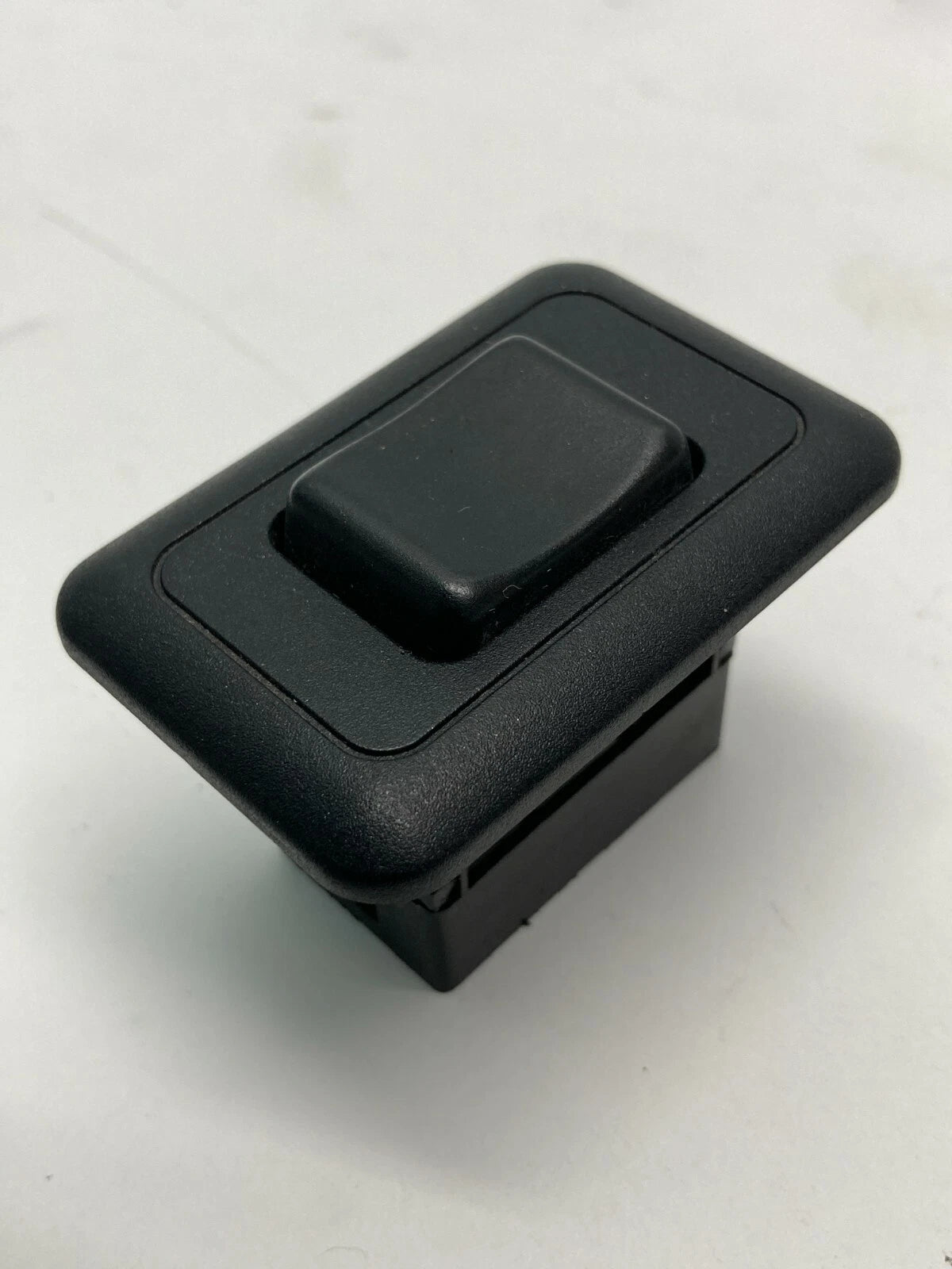 93 94 95 96 97 VOLVO 850 REAR RIGHT SIDE POWER WINDOW SWITCH BUTTON 3523120 OEM