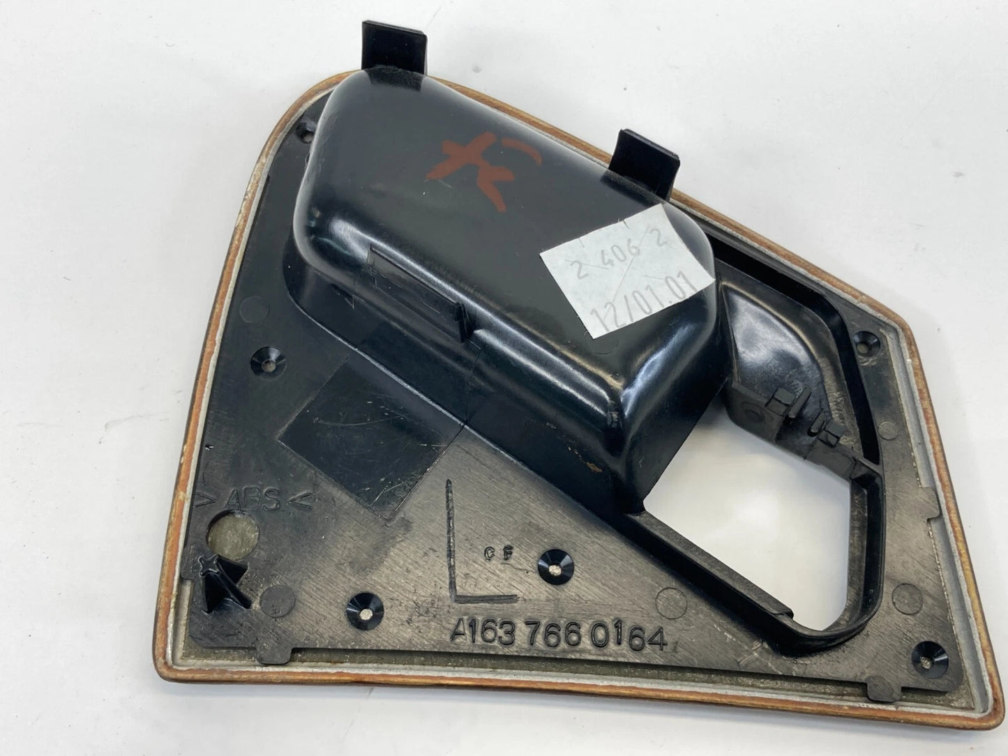 2000-2003 MERCEDES-BENZ ML 320 FRONT LEFT INTERIOR DOOR HANDLE BEZEL A1637660164