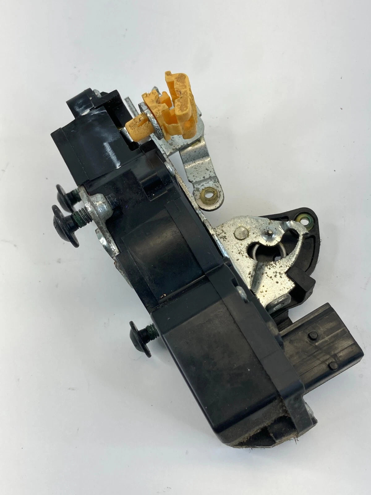 2003-2007 CADILLAC CTS 04-06 SRX REAR LEFT SIDE DOOR LOCK LATCH L15253281 OEM