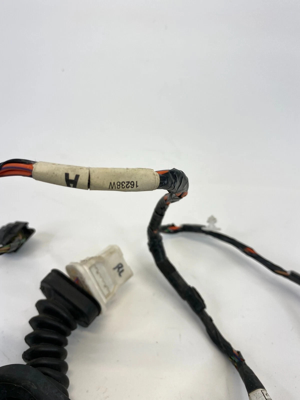 2005-2008 CHRYSLER 300 REAR LEFT SIDE DOOR WIRE WIRING HARNESS 04607112AE OEM