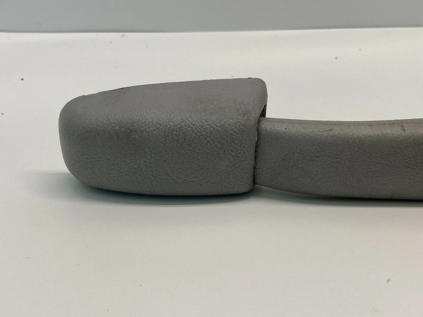 2000-2004 SUBARU LEGACY INTERIOR ROOF FRONT LEFT DRIVER GRAB GRIP ASSIST HANDLE