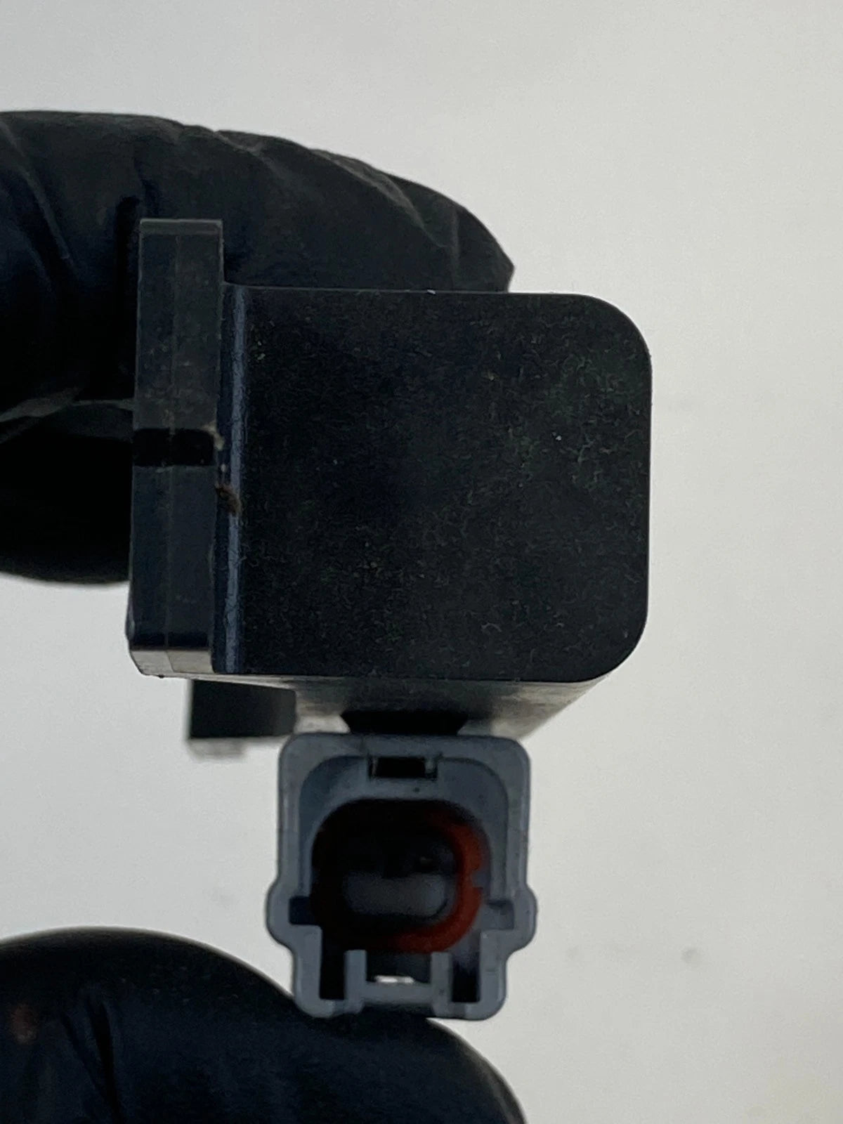 2006-2010 INFINITI M35 FRONT KEYLESS ENTRY SMART KEY SENSOR ANTENNA OEM