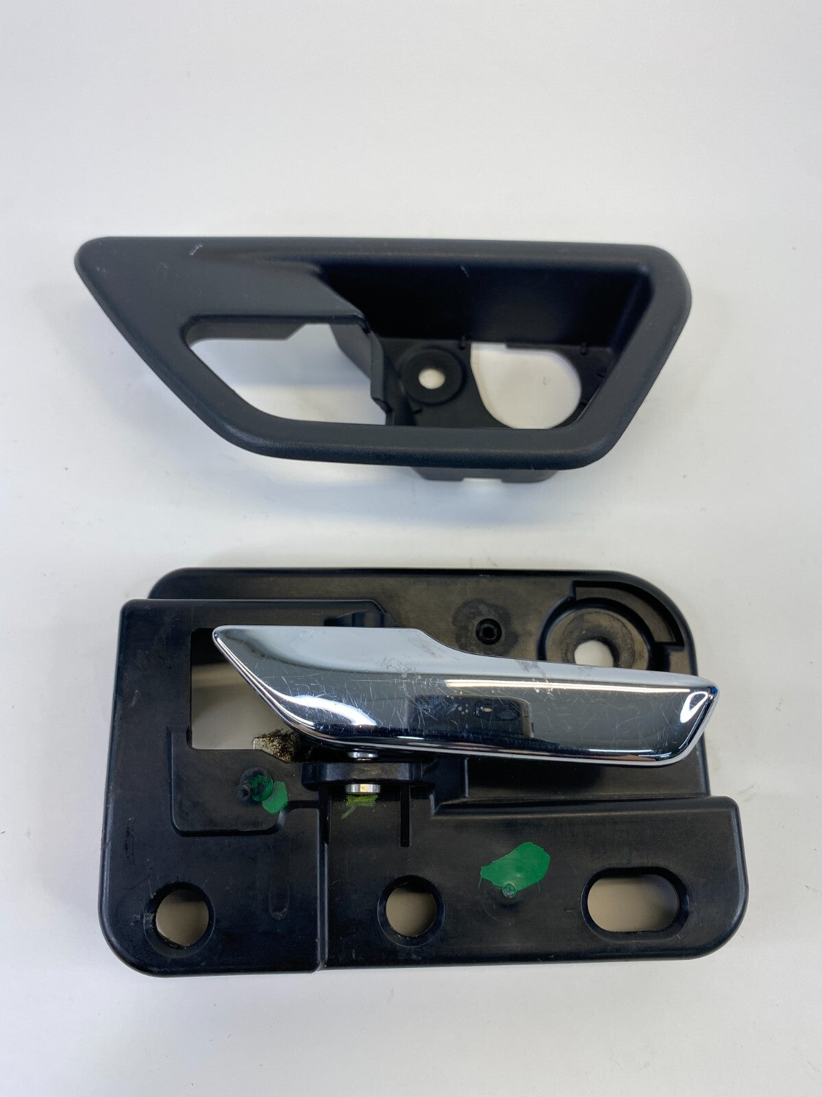 2009 2010 Dodge Journey Front Left Driver Side Inside Door Handle 962100-10