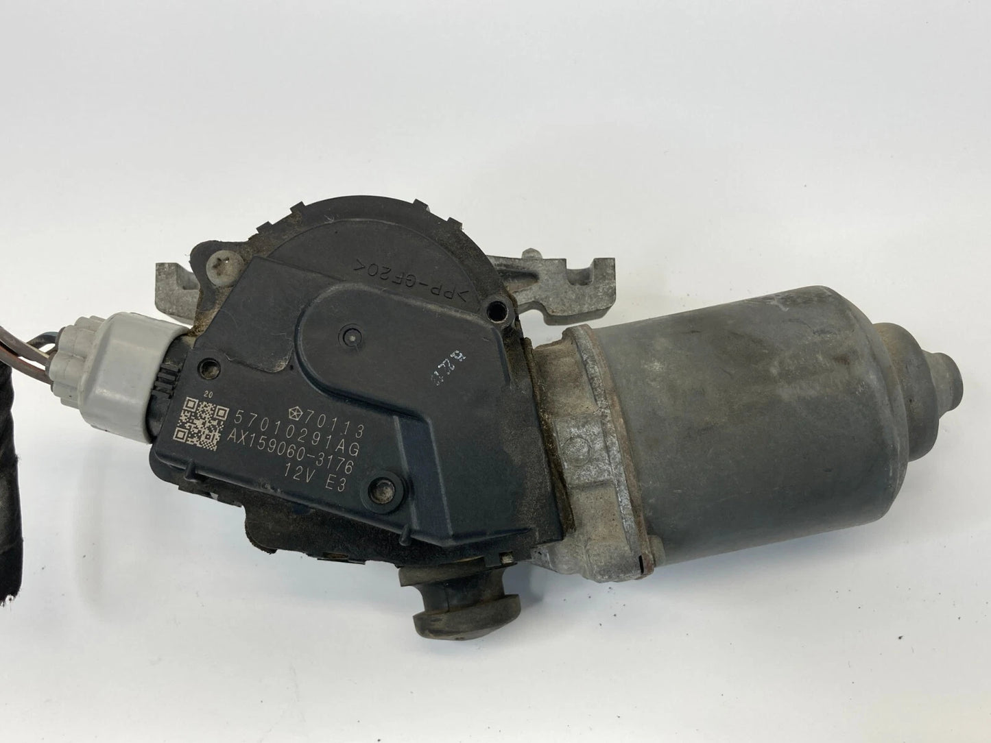 2011-2023 DODGE CHARGER CHRYSLER 300 FRONT WINDSHIELD WIPER MOTOR 57010291AG OEM