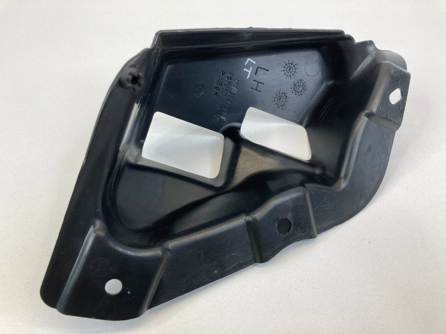2007-2010 CHRYSLER SEBRING REAR LEFT TAILLIGHT HOUSING COVER TRIM 04389921AD OEM